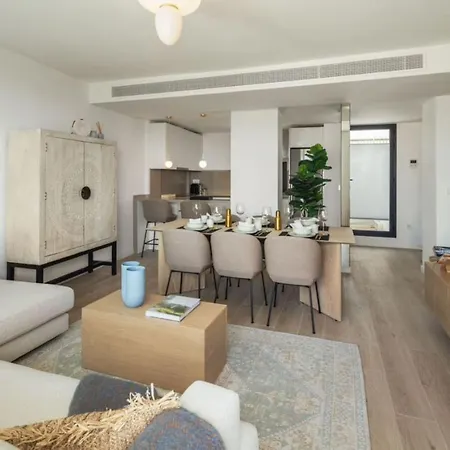 Luxury 3bed Penthouse - إِستيبونا